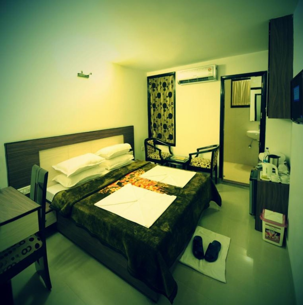 Room image 5