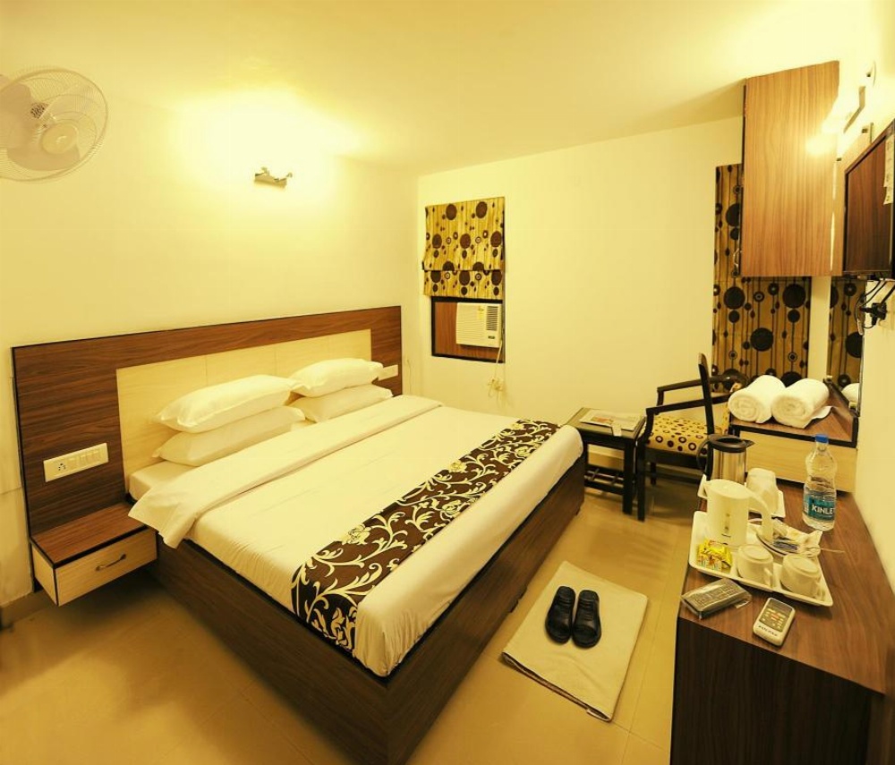 Room image 4