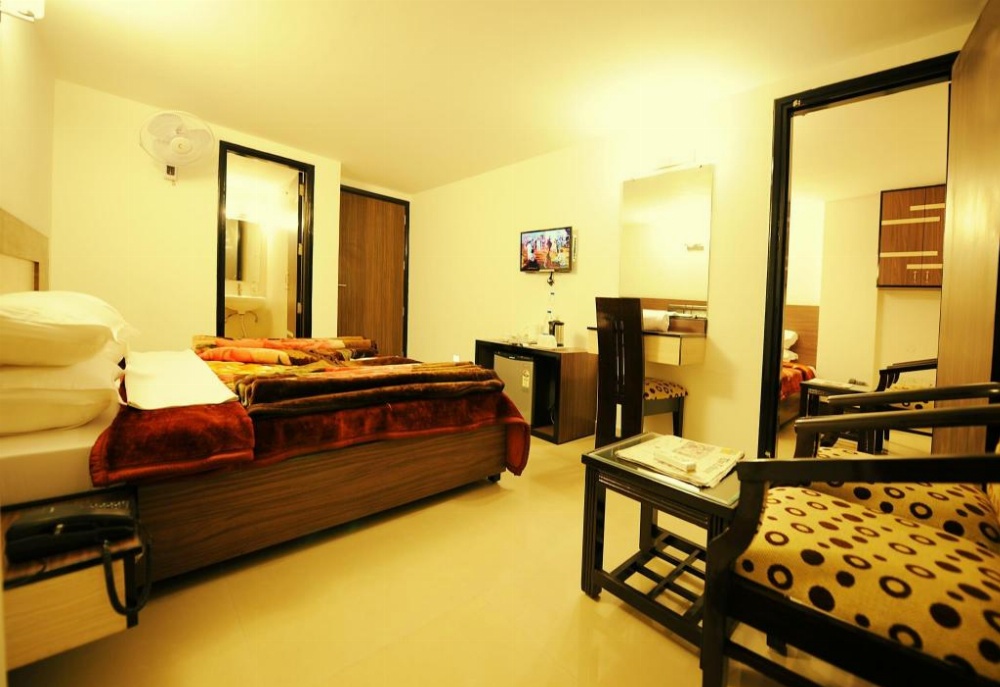 Room image 5