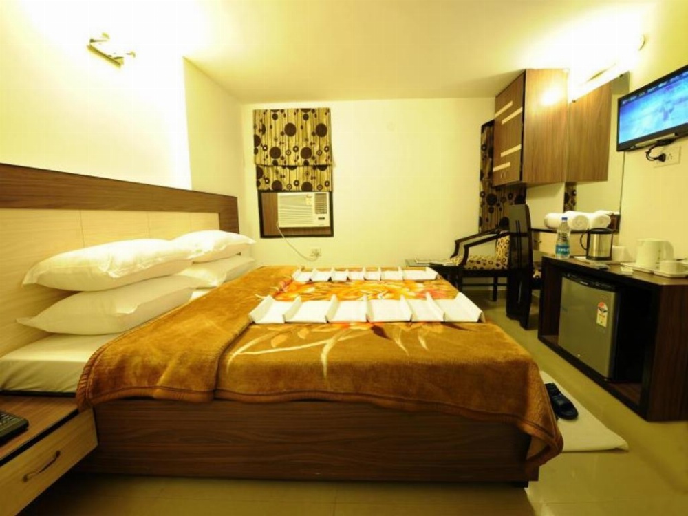 Hotel Hkj Residency
