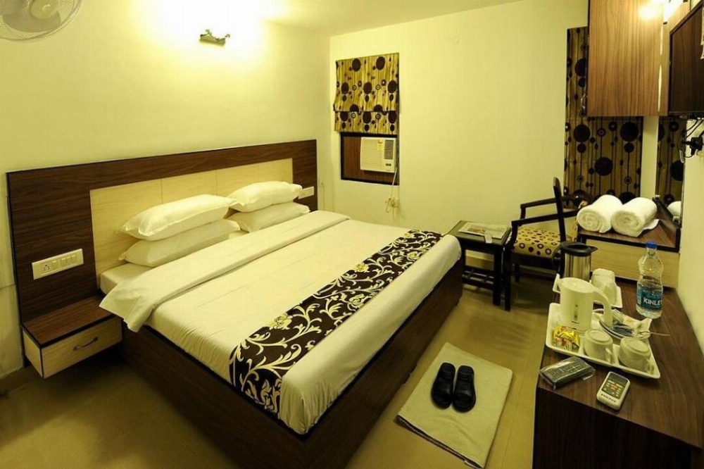 Hotel Hkj Residency