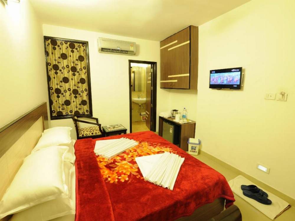 Hotel Hkj Residency