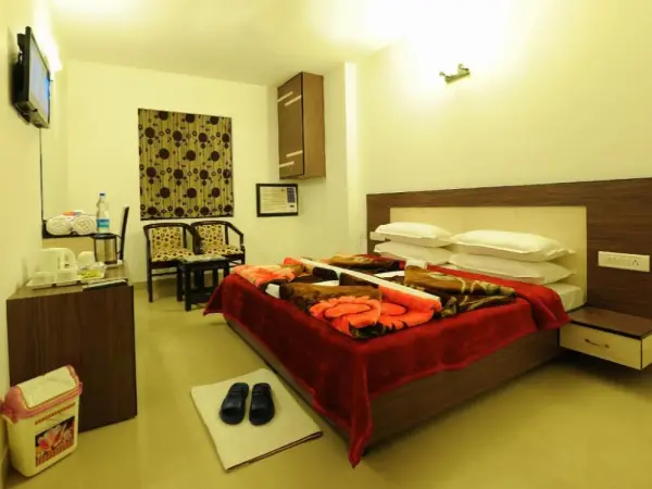 Hotel Hkj Residency 7